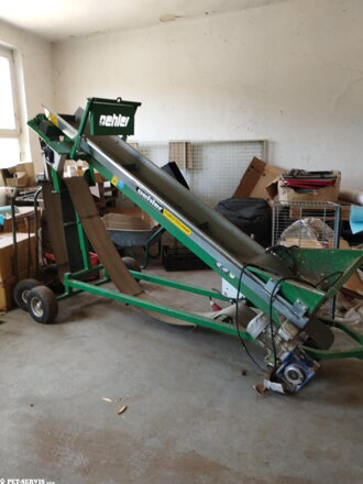 Pásová dopravník na palivové dřevo délka 5m